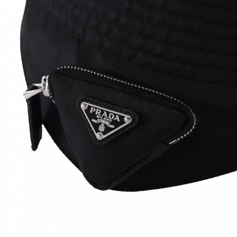 Shoulder Bag Prada Re-Edition 2005 PDW001